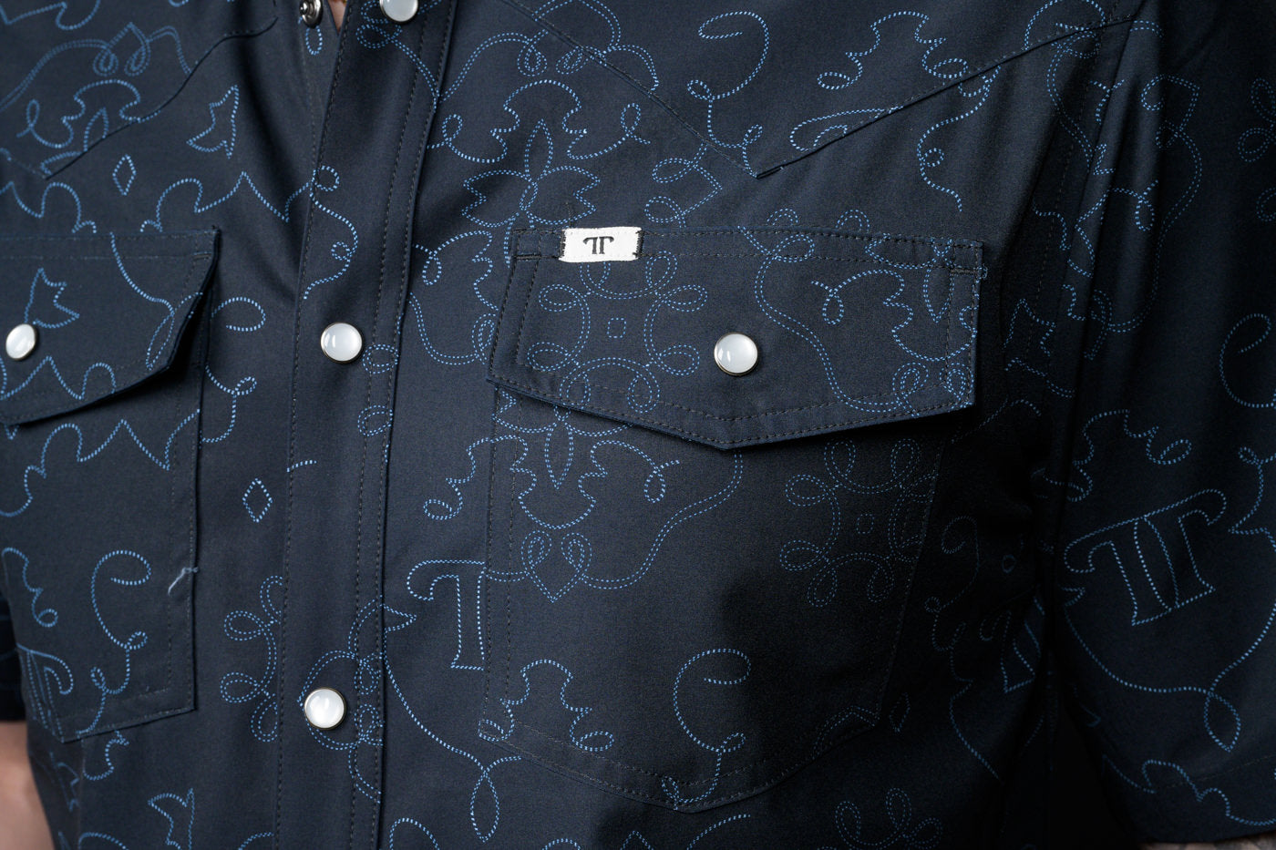 Carson Short Sleeve
